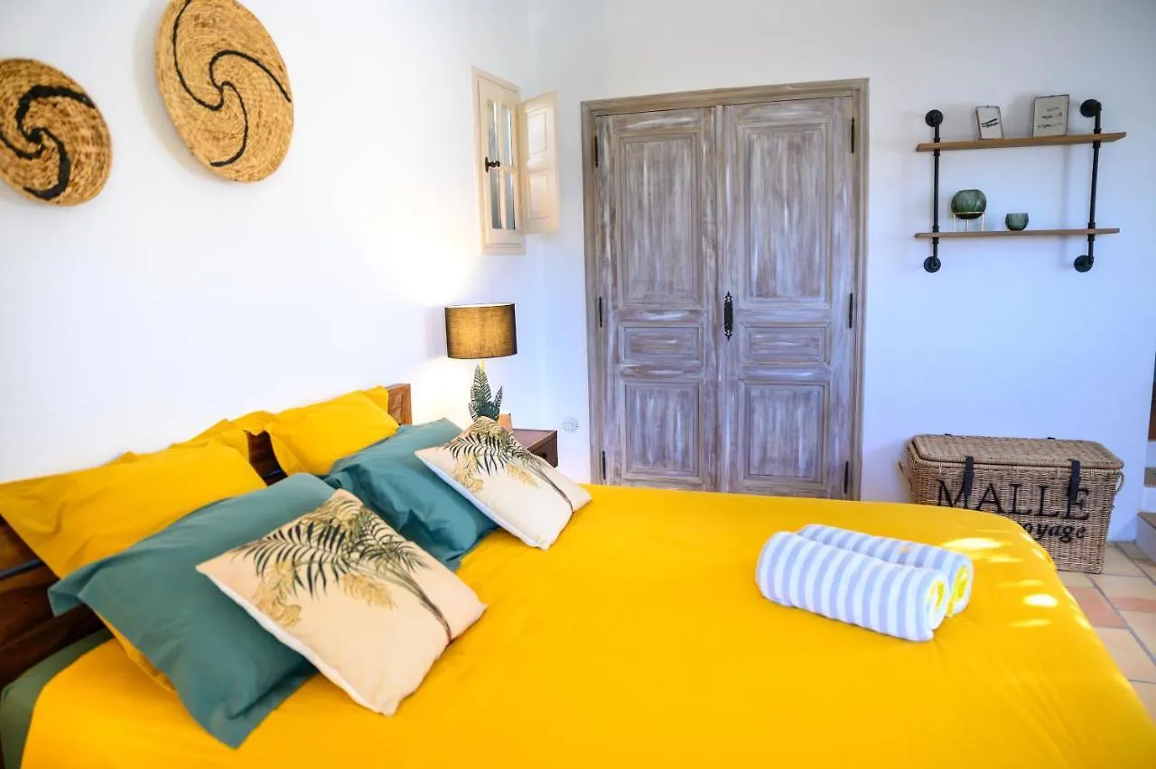 Le Mas De La Source Bed and Breakfast Mougins Bed & Breakfast